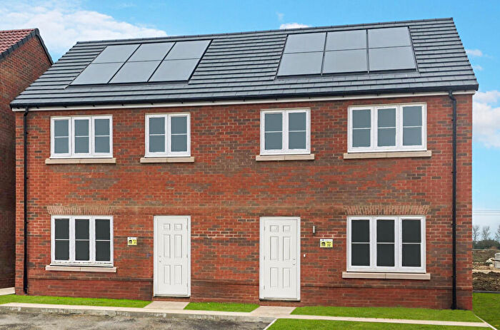 3 Bedroom Semi-Detached House For Sale In Cote Road, Aston, OX18