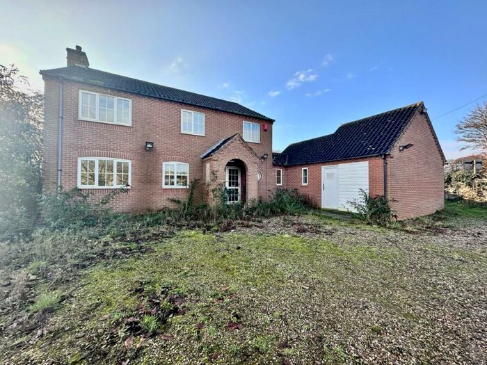 4 Bedroom Detached House To Rent In Plumstead Road, Thorpe End, Norwich, NR13
