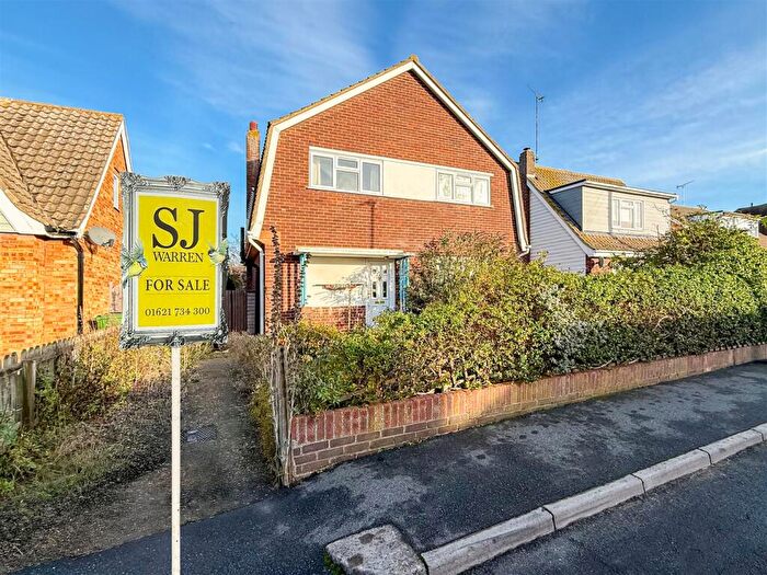 3 Bedroom Detached House For Sale In Brickwall Close, Burnham-On-Crouch, CM0