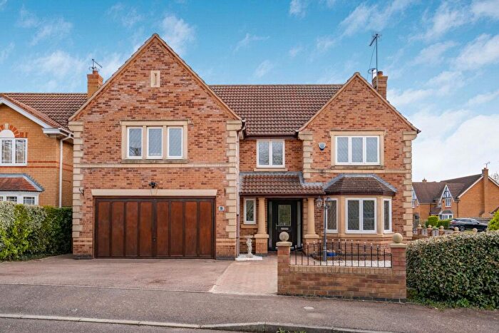 5 Bedroom Detached House For Sale In Lexden Close, Wootton, Northampton, NN4