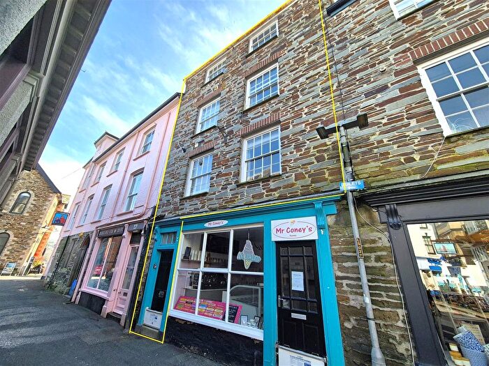3 Bedroom Maisonette For Sale In Webb Street, Fowey, PL23