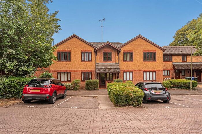 1 Bedroom Flat For Sale In Parklands, Banbury, OX16