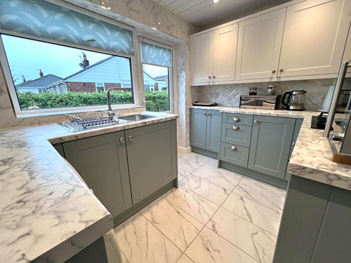 2 Bedroom Bungalow For Sale In Cheltenham Crescent, Thornton, FY5