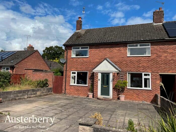 3 Bedroom Town House For Sale In Beechcroft, Barlaston, Stoke-On-Trent, Staffordshire, ST12