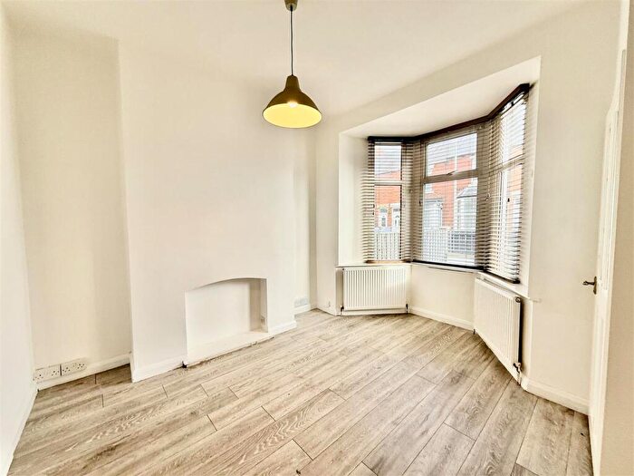 2 Bedroom Terraced House To Rent In Fowler Gardens, Gateshead, NE11