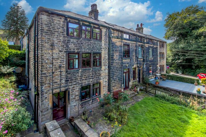 5 Bedroom End Of Terrace House For Sale In Brownhill Lane, Holmbridge, Holmfirth, HD9