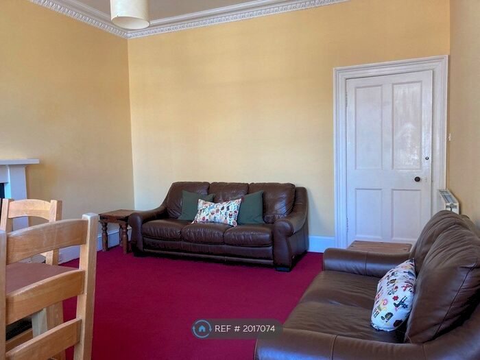2 Bedroom Flat To Rent In Lord Russell Place, Edinburgh, EH9