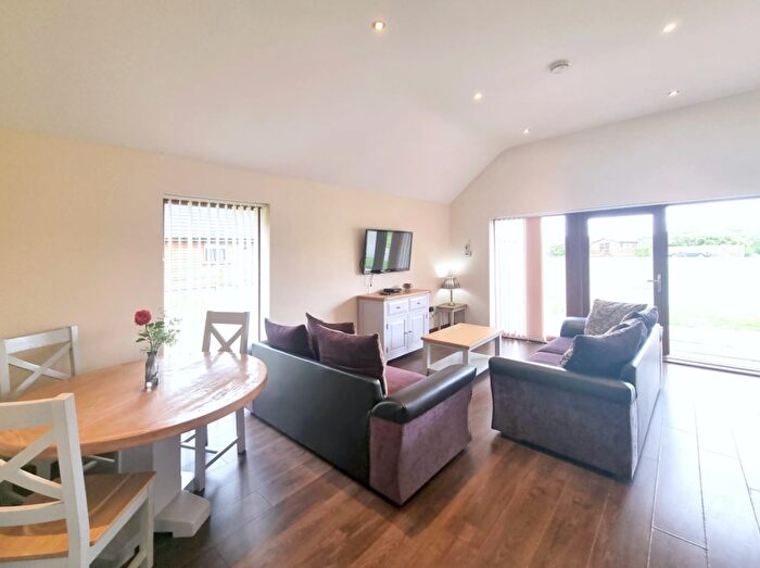 1 Bedroom Lodge For Sale In Fitling, Hull, HU12
