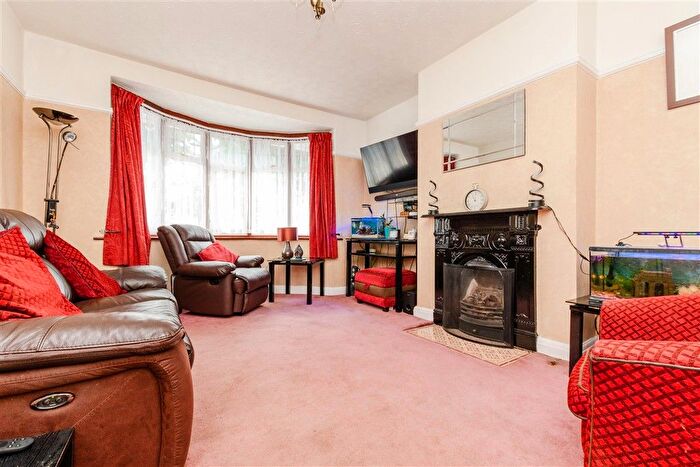 2 Bedroom Semi-Detached Bungalow For Sale In Kynaston Road, Orpington, Kent, BR5