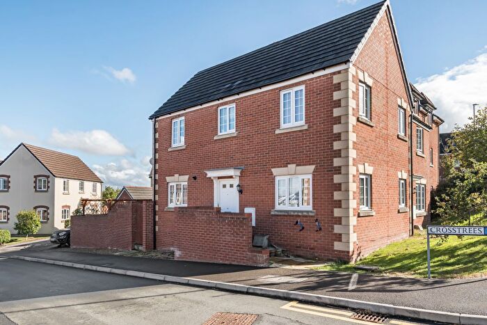 3 Bedroom Semi-Detached House For Sale In Crosstrees, Royal Wootton Bassett, SN4