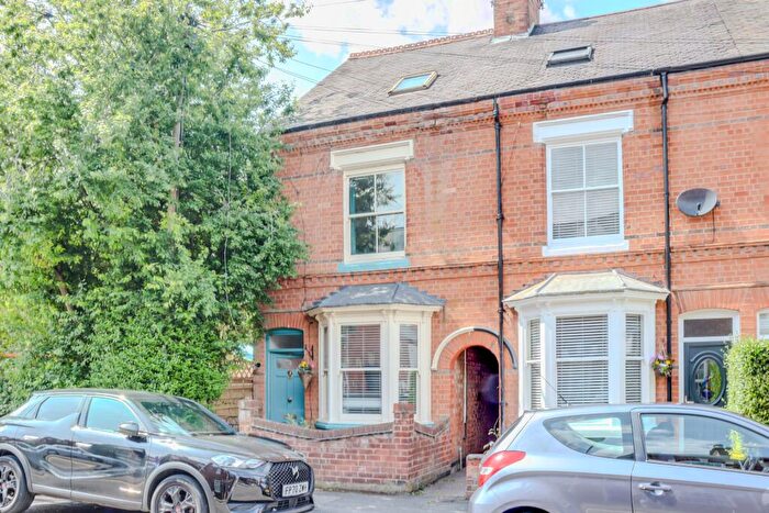 4 Bedroom End Of Terrace House For Sale In Barwell Road, Kirby Muxloe, LE9