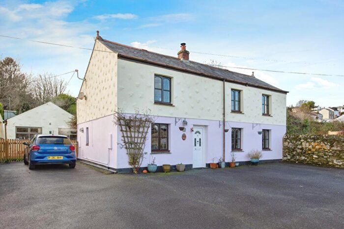 4 Bedroom Detached House For Sale In The Lawn, Par, Cornwall, PL24