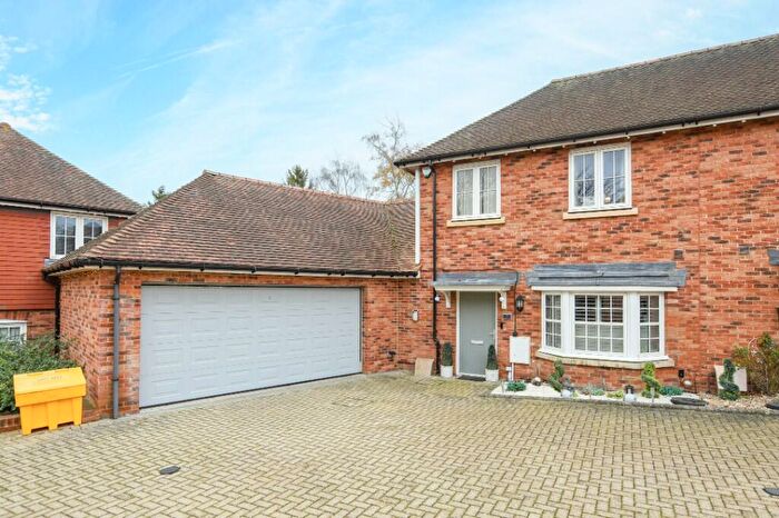 4 Bedroom End Of Terrace House For Sale In Central Lenham, ME17