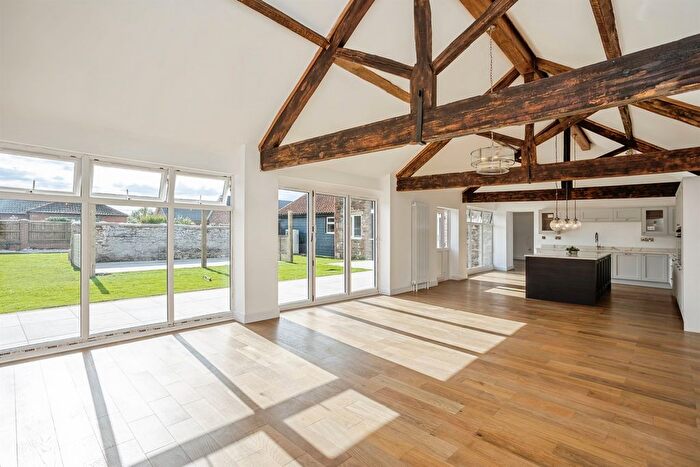 4 Bedroom Detached House For Sale In Pond Street, Great Gonerby, Grantham, NG31