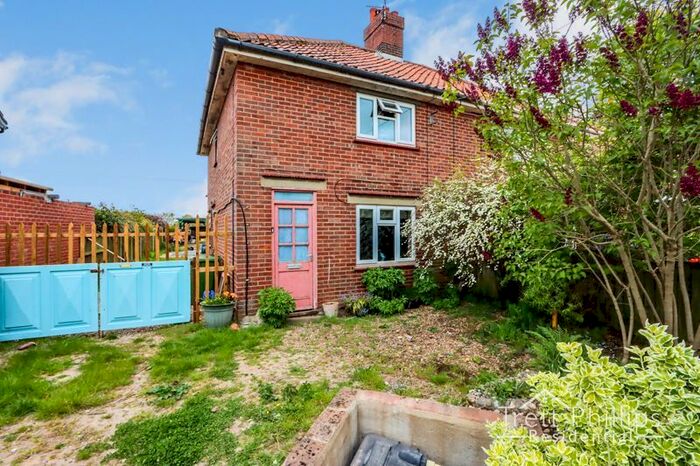3 Bedroom Semi-Detached House For Sale In Stalham Road, Hoveton, Norwich, NR12