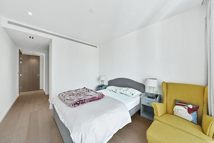 2 Bedroom Apartment To Rent In Park Drive London, E14