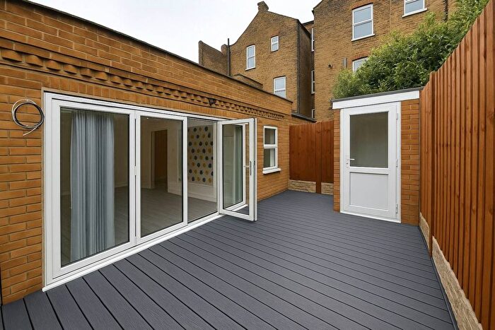 2 Bedroom Detached Bungalow To Rent In Chaucer Road, Herne Hill, SE24