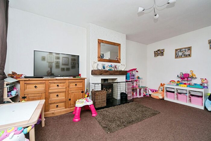 2 Bedroom Bungalow For Sale In Nant Y Felin, Pentraeth, Isle Of Anglesey, LL75