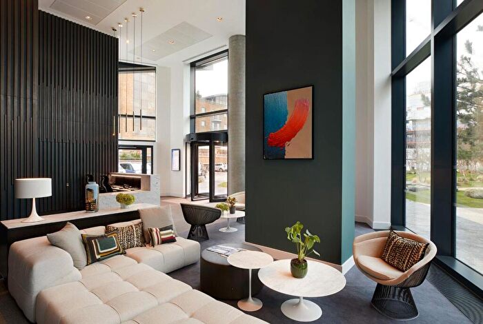 2 Bedroom Apartment To Rent In The Madison Amory Tower, London, E14