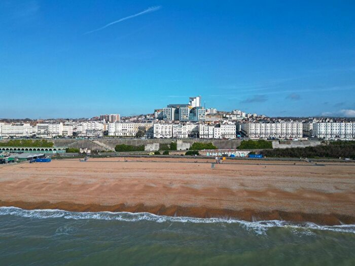 2 Bedroom Flat For Sale In Marine Parade, Brighton, BN2