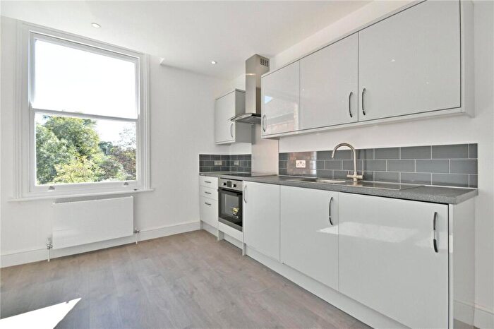 1 Bedroom Flat To Rent In Dartmouth Road, Mapesbury, NW2