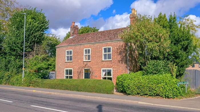 3 Bedroom Detached House For Sale In Spalding Road, Holbeach, Lincolnshire, PE12