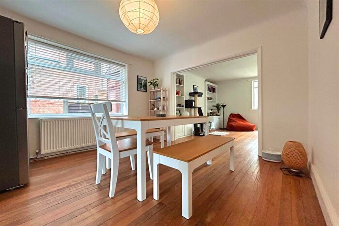 4 Bedroom Detached House For Sale In Broad Road, Sale, M33