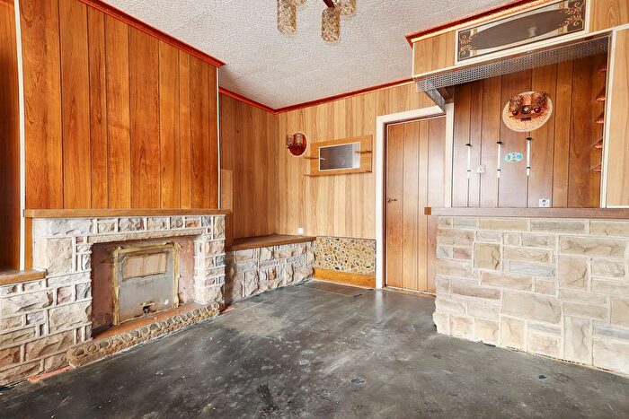 3 Bedroom Terraced House For Sale In Bugler Terrace, Horbury, Wakefield, WF4