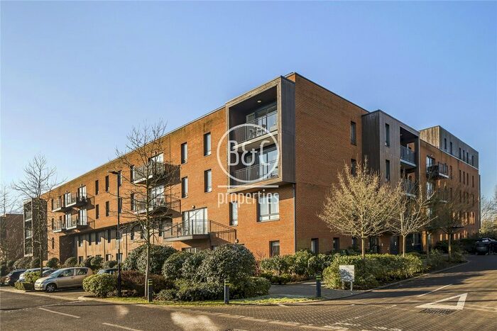3 Bedroom Flat To Rent In Meadowside, Kidbrooke Village, London, SE9