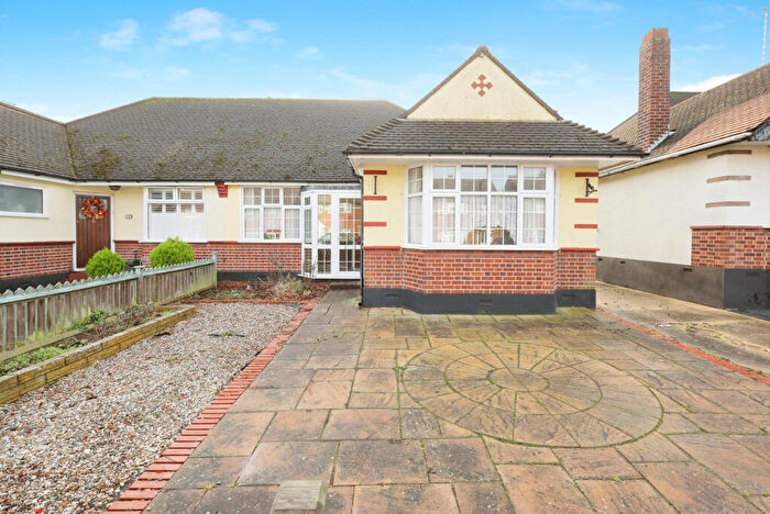 2 Bedroom Semi-Detached Bungalow For Sale In Danescroft Drive, Leigh-on-sea, SS9