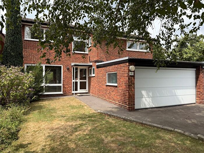 5 Bedroom Detached House For Sale In Lyonsdown Road, New Barnet, Barnet, EN5