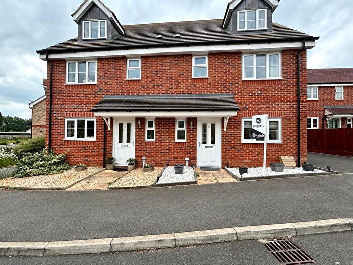 3 Bedroom Semi-Detached House To Rent In Brick Field, Milton Keynes, MK2