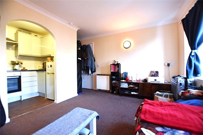 1 Bedroom Flat To Rent In Mayday Road, Thornton Heath, CR7