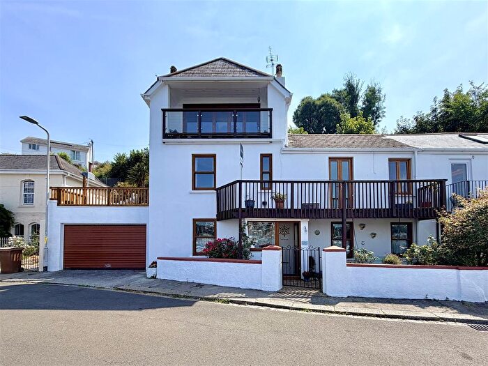 3 Bedroom Cottage For Sale In Saltash Passage, Plymouth, PL5