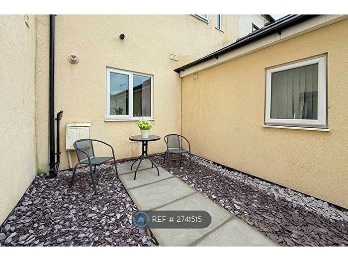 Studio To Rent In Cranmer Street, Stoke-On-Trent, ST4