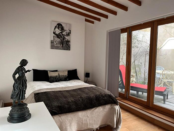 2 Bedroom Flat For Sale In Nightingale Road, Southsea, PO5