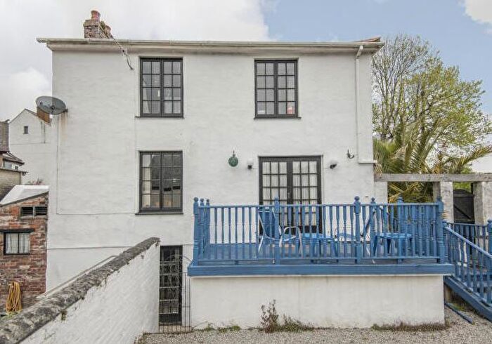 4 Bedroom Cottage For Sale In The Cottage, Quay Hill, Penryn, Cornwall, TR10