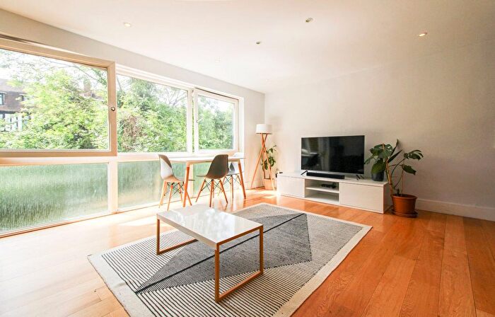 1 Bedroom Flat To Rent In Addiscombe Road, Croydon, CR0