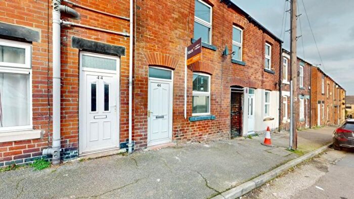 3 Bedroom Terraced House To Rent In Tune Street, Worsbrough Common, Barnsley, S70