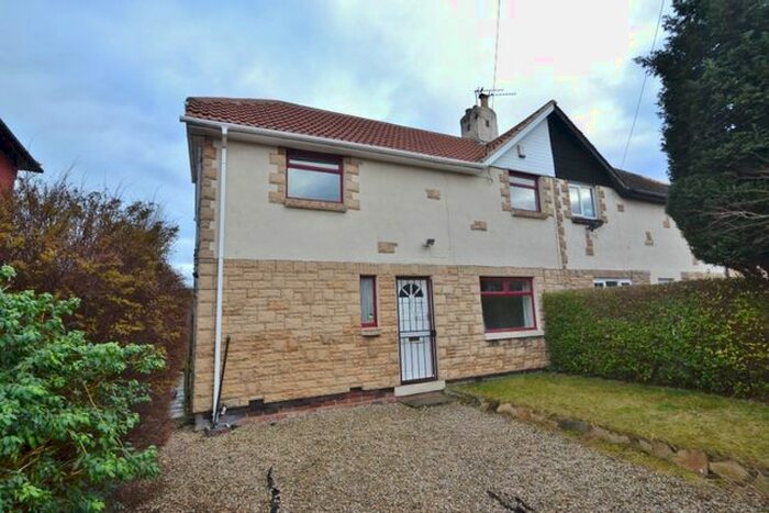 3 Bedroom Semi-Detached House To Rent In Miles Hill Grove, Leeds, LS7