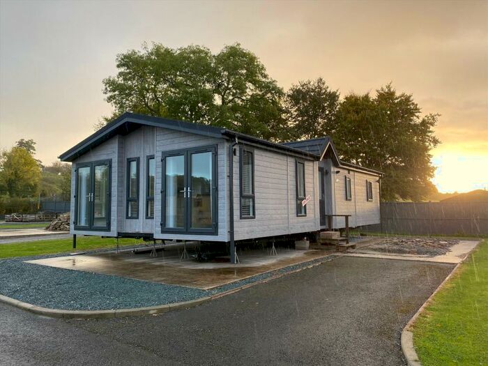 2 Bedroom Bungalow For Sale In Low Bentham, Lancaster, LA2