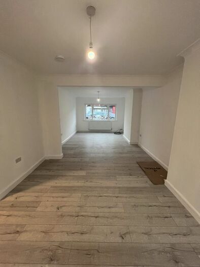3 Bedroom End Of Terrace House To Rent In Lodge Close, London, N18