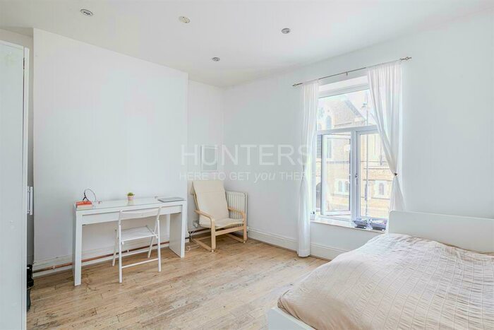 3 Bedroom Flat To Rent In Kentish Town Road, London, NW1