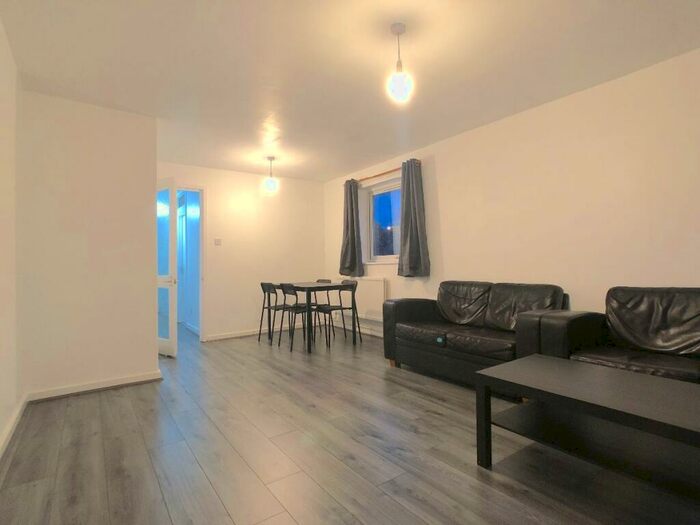 4 Bedroom Terraced House To Rent In Appleby Close, Seven Sisters, N15