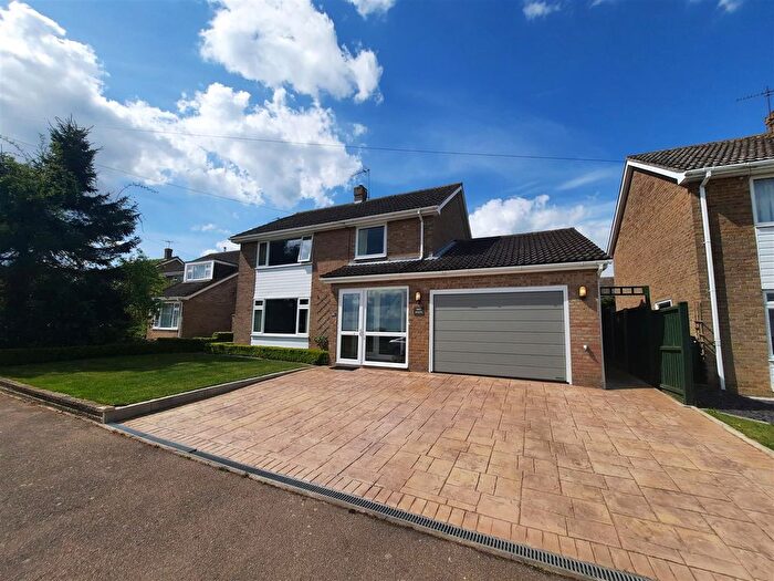 5 Bedroom Detached House For Sale In Wheatfields, Whatfield, Hadleigh, IP7