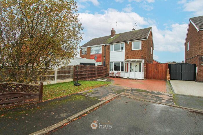 3 Bedroom Semi-Detached House For Sale In Milton Grove, Edenthorpe, Doncaster, DN3