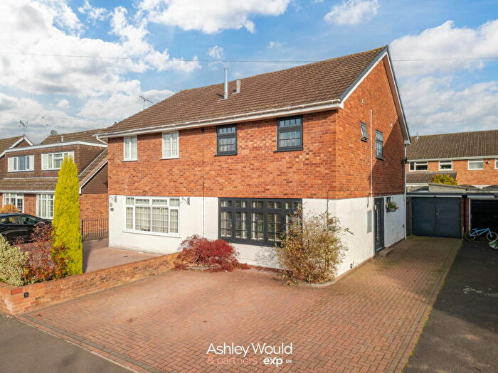3 Bedroom Semi-Detached House For Sale In Ashdene Close, Kidderminster, DY10