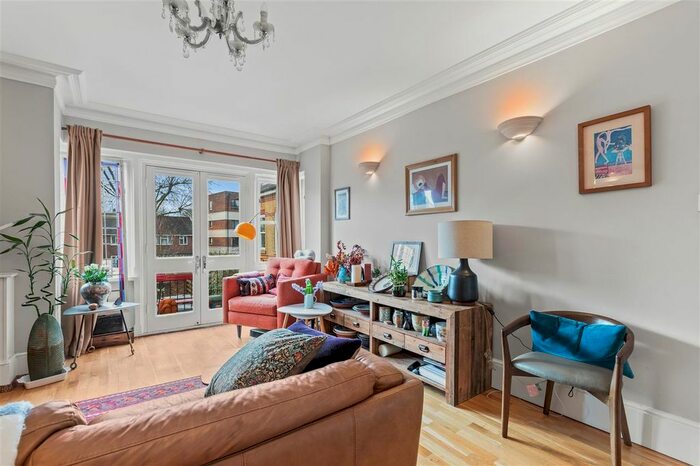 2 Bedroom Flat To Rent In Moorside Court, Somerset Road, Ealing, W13