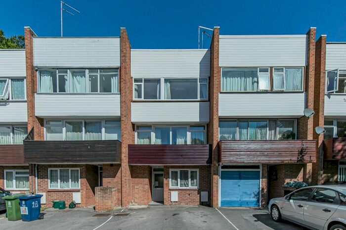 5 Bedroom Detached House To Rent In Horwood Close, Headington, Oxford, Oxfordshire, OX3