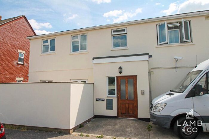 2 Bedroom Flat To Rent In Flat, , Warwick Road, CO15